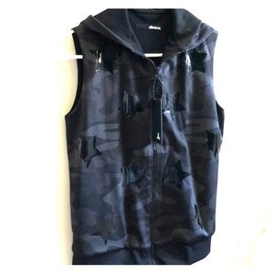 Ultracor Vest, Pattern is camo & shiny black stars